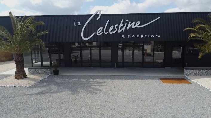 La Célestine - extérieur jour