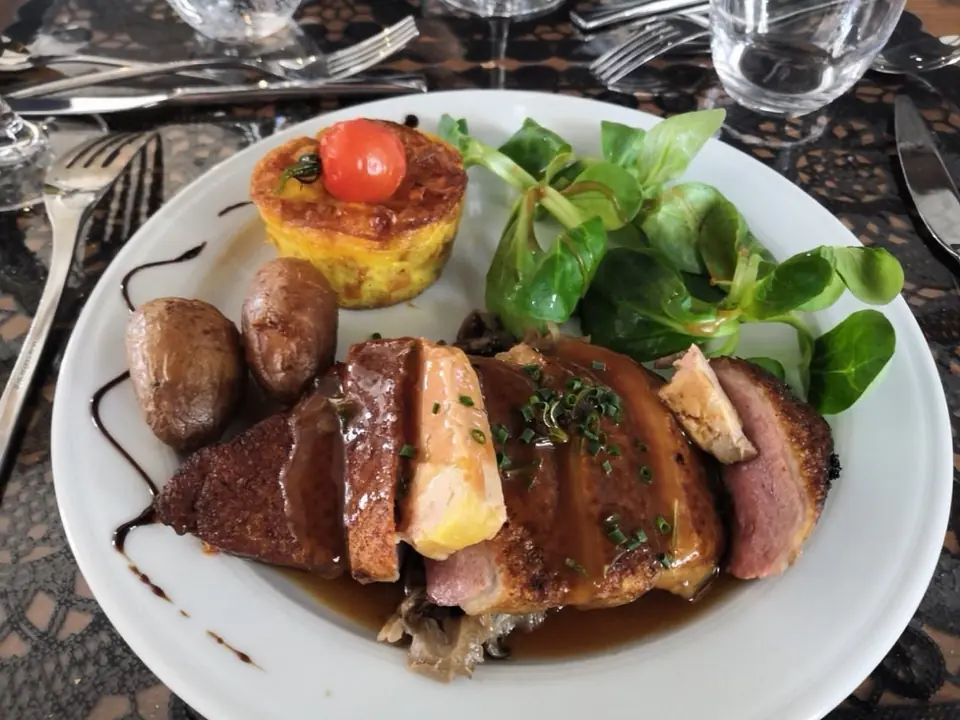 Magret rosé, foie gras poêlé